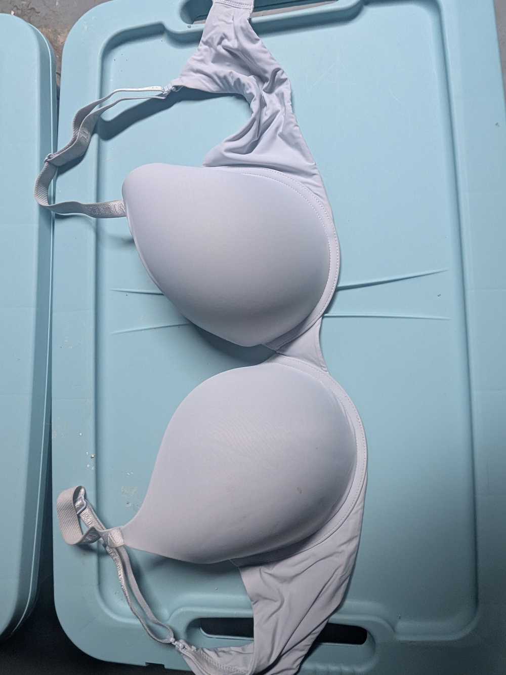 Victoria's Secret Light Gray Molded T-Shirt Bra